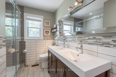 Photo 15 at 4 Fennimore Crescent, Jane Heights, Toronto