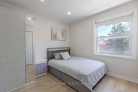 Photo 16 at 4 Fennimore Crescent, Jane Heights, Toronto