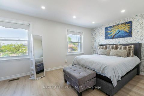 Photo 23 at 4 Fennimore Crescent, Jane Heights, Toronto