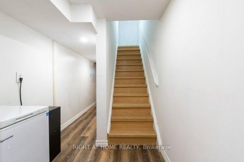 Photo 27 at 4 Fennimore Crescent, Jane Heights, Toronto