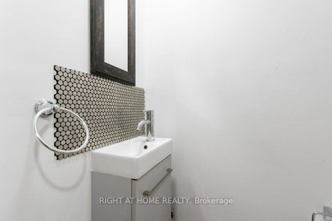 Photo 28 at 4 Fennimore Crescent, Jane Heights, Toronto
