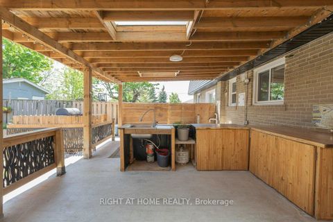 Photo 37 at 4 Fennimore Crescent, Jane Heights, Toronto