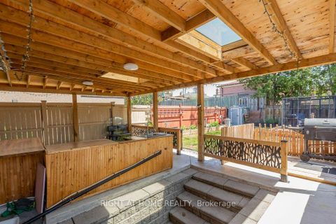 Photo 38 at 4 Fennimore Crescent, Jane Heights, Toronto