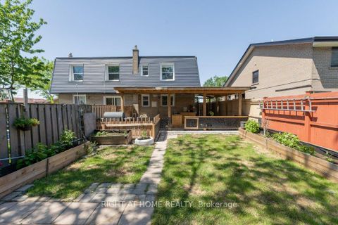 Photo 42 at 4 Fennimore Crescent, Jane Heights, Toronto