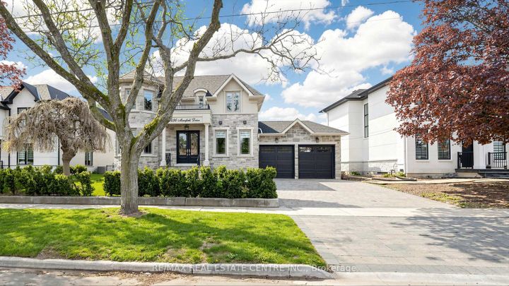 Photo 1 at 1496 Mansfield Drive, CP College Park, Oakville