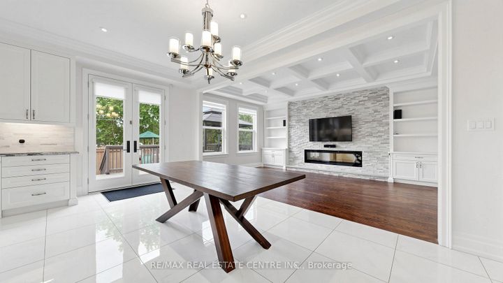 Photo 9 at 1496 Mansfield Drive, CP College Park, Oakville