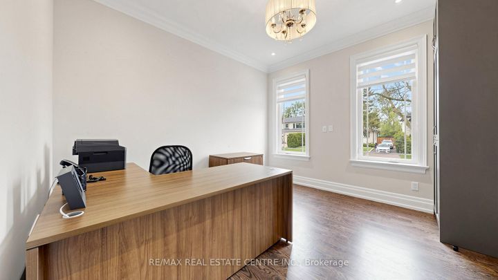Photo 12 at 1496 Mansfield Drive, CP College Park, Oakville