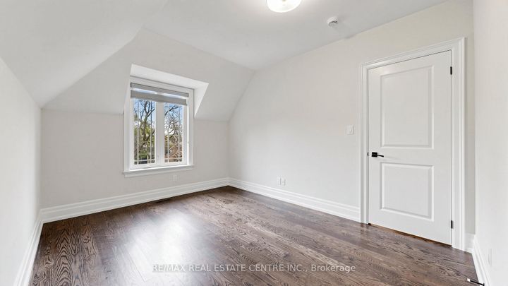 Photo 28 at 1496 Mansfield Drive, CP College Park, Oakville