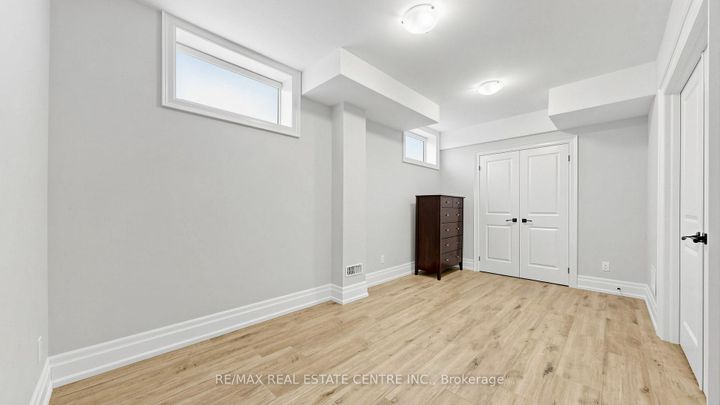 Photo 41 at 1496 Mansfield Drive, CP College Park, Oakville
