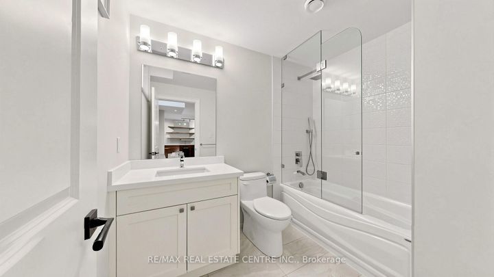 Photo 42 at 1496 Mansfield Drive, CP College Park, Oakville