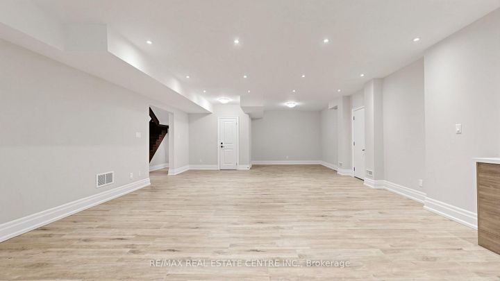 Photo 45 at 1496 Mansfield Drive, CP College Park, Oakville