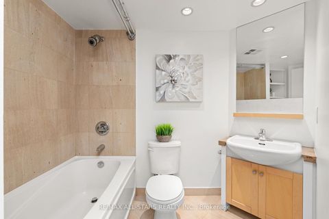 Photo 19 at 804 - 208 Queens Quay W, Waterfront Communities C1, Toronto