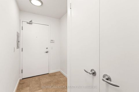 Photo 20 at 804 - 208 Queens Quay W, Waterfront Communities C1, Toronto