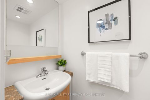 Photo 21 at 804 - 208 Queens Quay W, Waterfront Communities C1, Toronto
