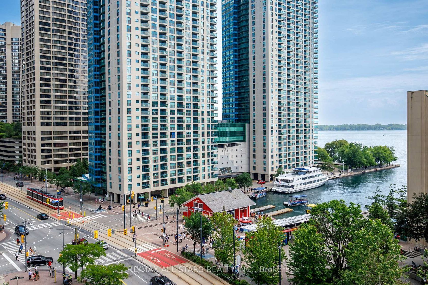 804 - 208 Queens Quay W, Waterfront Communities C1, Toronto photo number 2