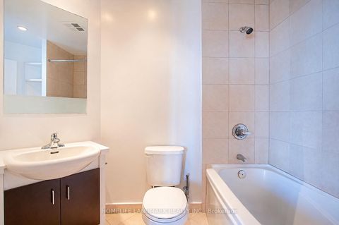 Photo 13 at 3409 - 208 Queens Quay W, Waterfront Communities C1, Toronto