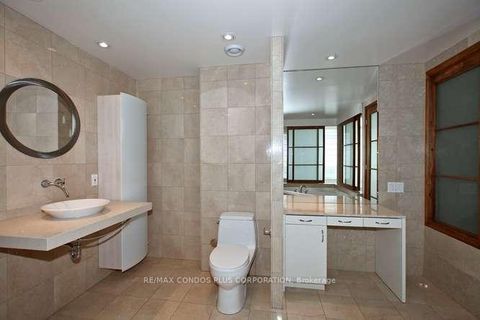 Photo 32 at 902W - 500 Queens Quay W., Waterfront Communities C1, Toronto