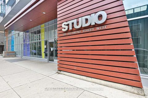 Photo 2 at 203 - 199 Richmond Street W, Waterfront Communities C1, Toronto