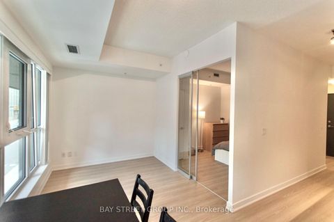 Photo 6 at 203 - 199 Richmond Street W, Waterfront Communities C1, Toronto