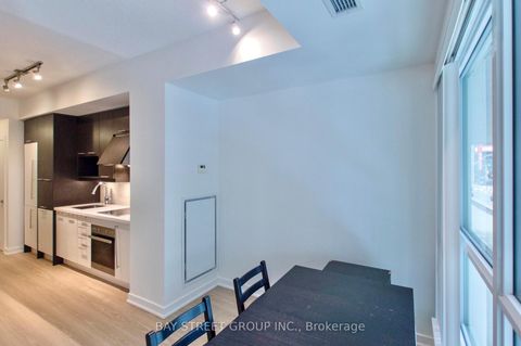 Photo 8 at 203 - 199 Richmond Street W, Waterfront Communities C1, Toronto