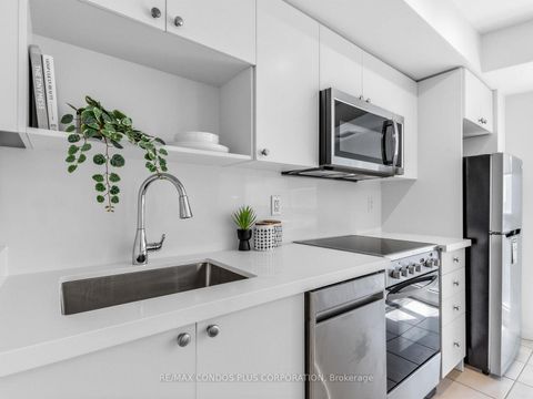 Photo 10 at 1012 - 18 Yonge Street, Waterfront Communities C1, Toronto