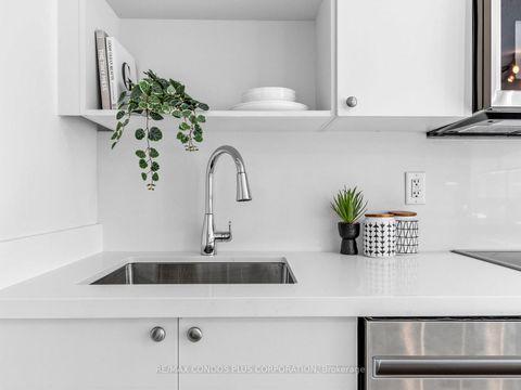 Photo 12 at 1012 - 18 Yonge Street, Waterfront Communities C1, Toronto