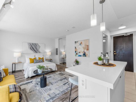 Photo 13 at 1012 - 18 Yonge Street, Waterfront Communities C1, Toronto