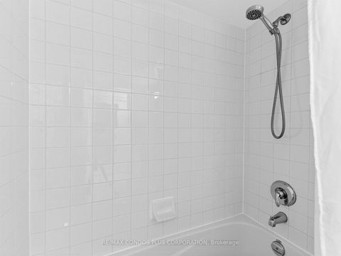 Photo 24 at 1012 - 18 Yonge Street, Waterfront Communities C1, Toronto