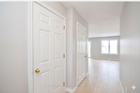 Photo 1 at 88 Michael Crescent, East Bayfield, Barrie