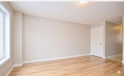Photo 2 at 88 Michael Crescent, East Bayfield, Barrie
