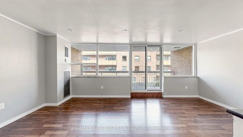 Photo 10 at 204 - 4060 Lawrence Avenue E, West Hill, Toronto