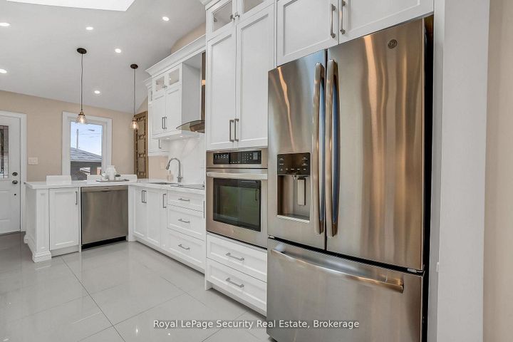 Photo 17 at 67 Northland Avenue, Smythe, Toronto