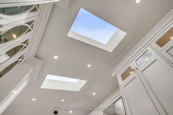 Photo 20 at 67 Northland Avenue, Smythe, Toronto