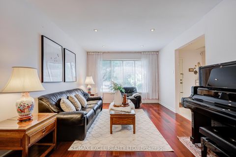 Photo 8 at 176 Goldhawk Trail, Milliken, Toronto