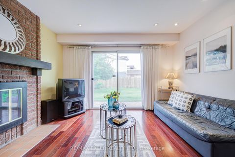 Photo 16 at 176 Goldhawk Trail, Milliken, Toronto