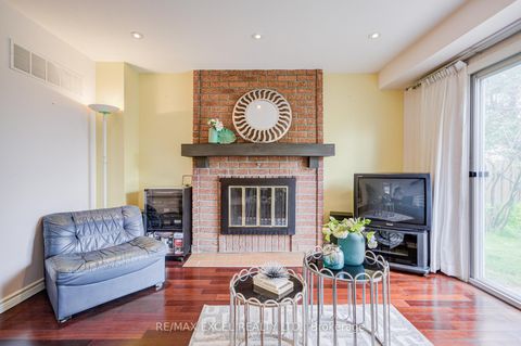 Photo 17 at 176 Goldhawk Trail, Milliken, Toronto