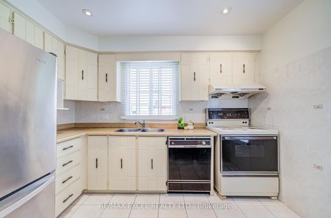 Photo 22 at 176 Goldhawk Trail, Milliken, Toronto