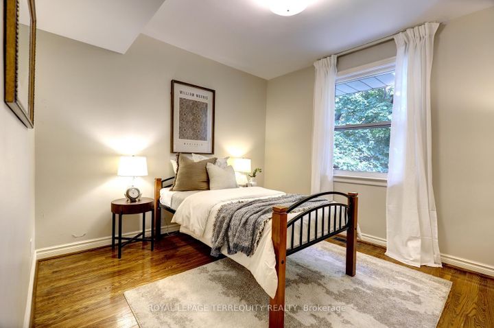 Photo 17 at 27 Shadwick Drive, Richview, Toronto