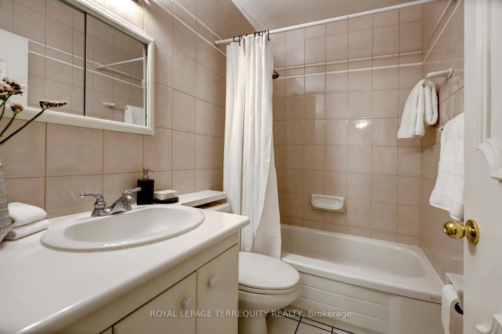 Photo 18 at 27 Shadwick Drive, Richview, Toronto