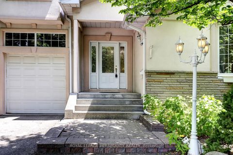 Photo 2 at 27 Shadwick Drive, Richview, Toronto