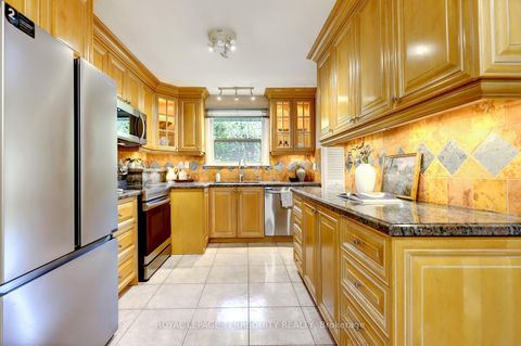 Photo 9 at 27 Shadwick Drive, Richview, Toronto