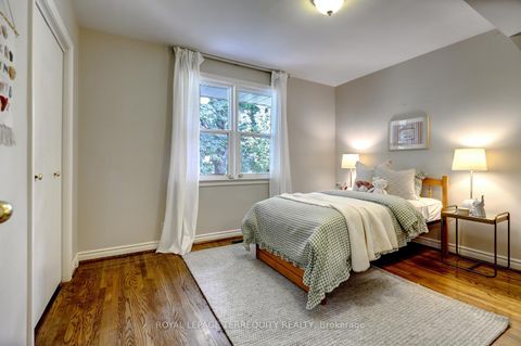 Photo 14 at 27 Shadwick Drive, Richview, Toronto