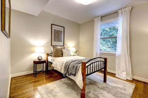 Photo 17 at 27 Shadwick Drive, Richview, Toronto