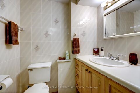 Photo 32 at 27 Shadwick Drive, Richview, Toronto
