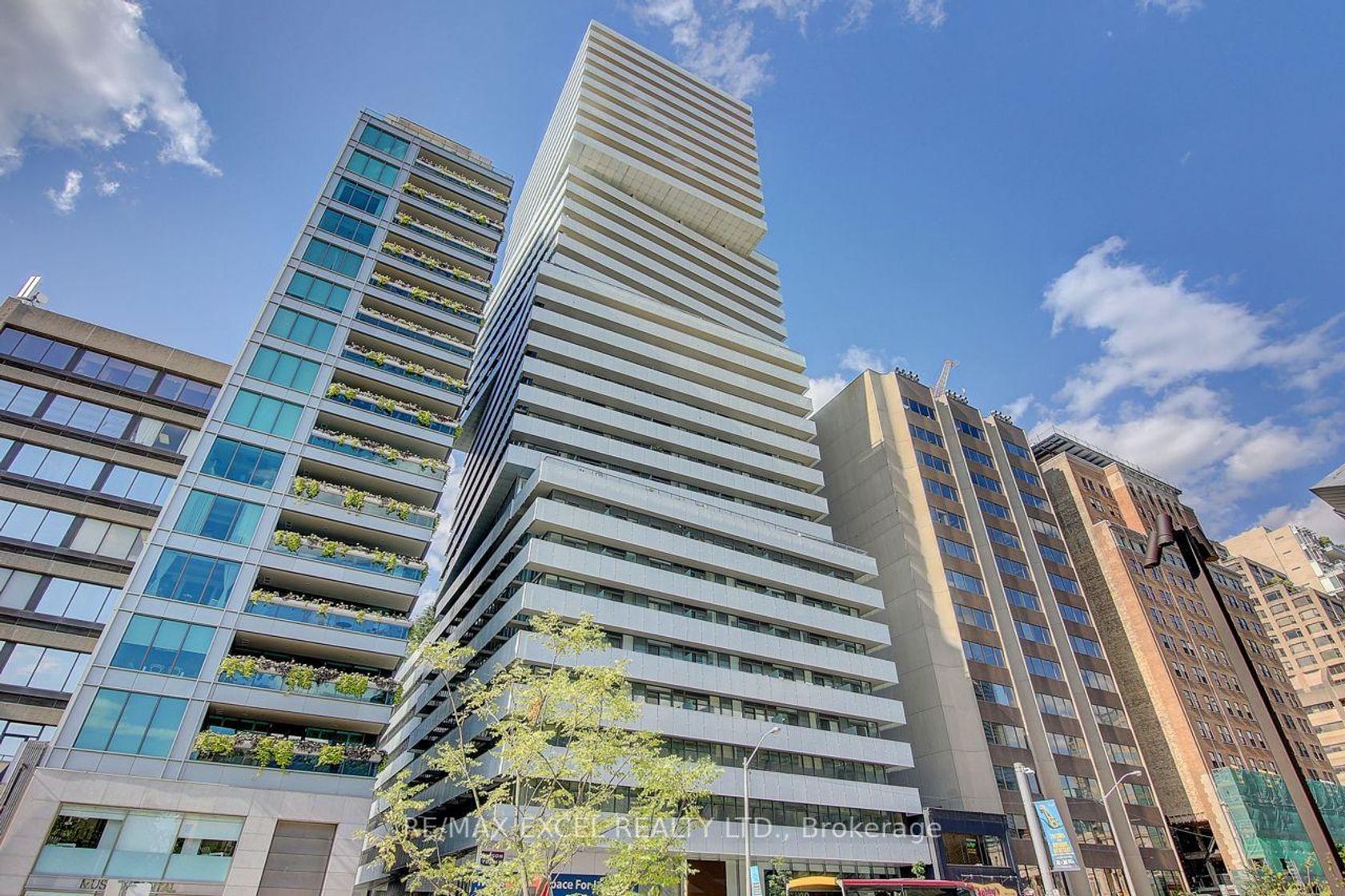 2201 - 200 Bloor Street W, Annex, Toronto photo number 2