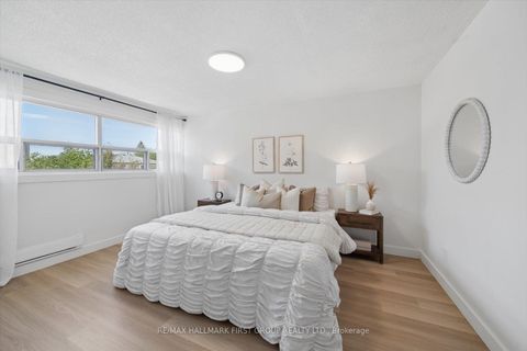 Photo 16 at 128 - 30 Venetian Crescent, Jane Heights, Toronto