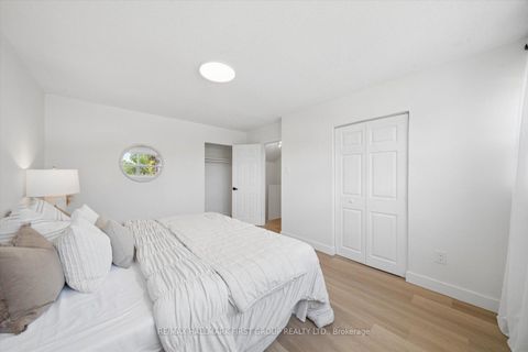 Photo 18 at 128 - 30 Venetian Crescent, Jane Heights, Toronto