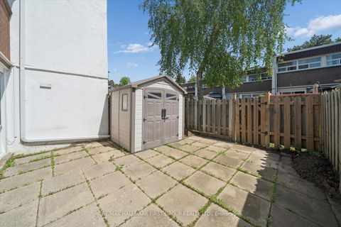 Photo 19 at 128 - 30 Venetian Crescent, Jane Heights, Toronto
