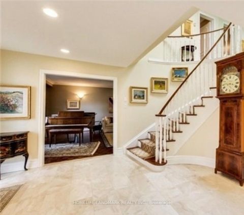 Photo 2 at 15 Tofino Crescent, Don Mills, Toronto