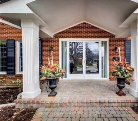Photo 10 at 15 Tofino Crescent, Don Mills, Toronto